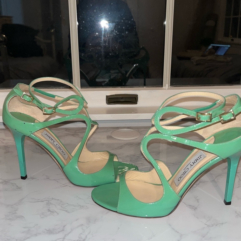 JIMMY CHOO
Patent Leather Strappy Green Heals
Size: 8.5 - Picture 6 of 8